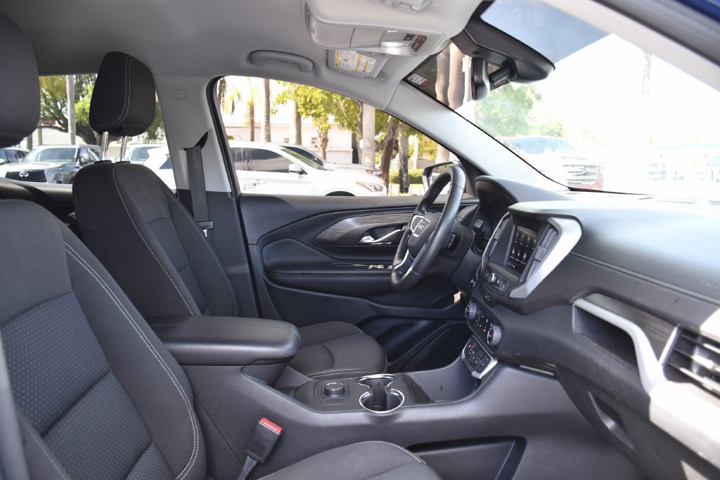 Used 2023 GMC Terrain SLE FWD image 25