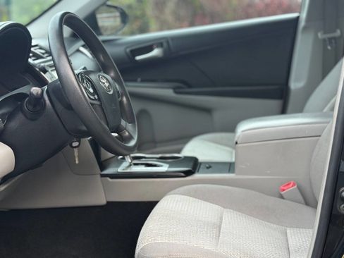Used 2012 Toyota Camry LE image 15