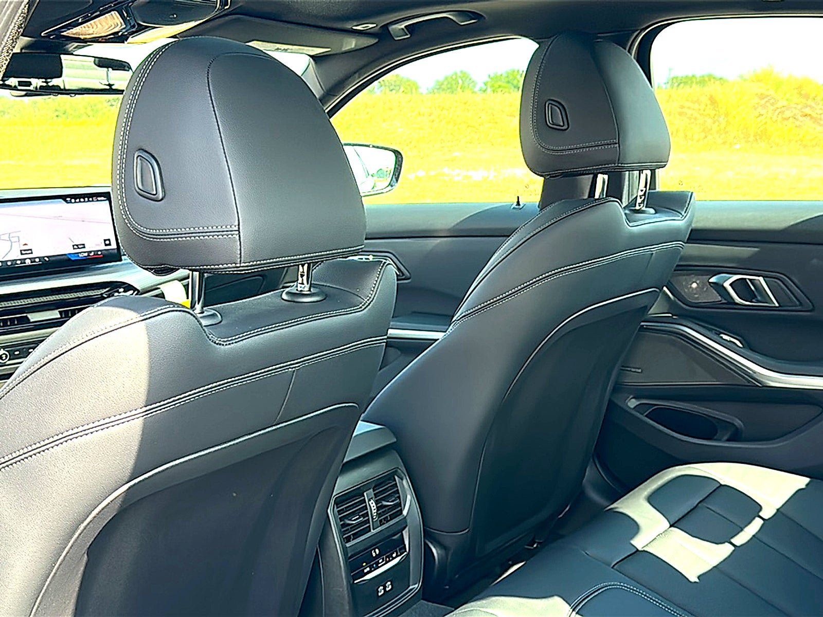 New 2026 BMW 330i Sedan w/ M Sport Package RWD image 15
