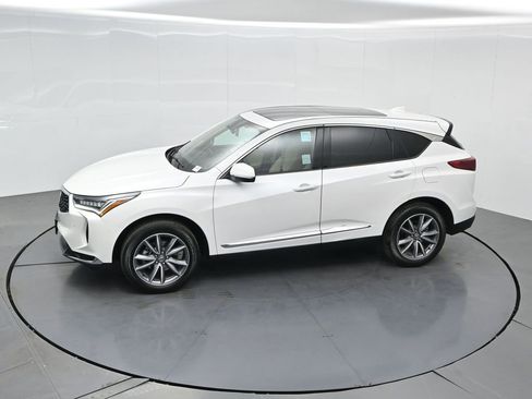 Used 2023 Acura RDX w/ Technology Package image 57