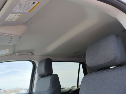 Used 2025 Ford Expedition Active image 14