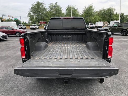 Used 2025 Chevrolet Silverado 3500 LTZ image 7