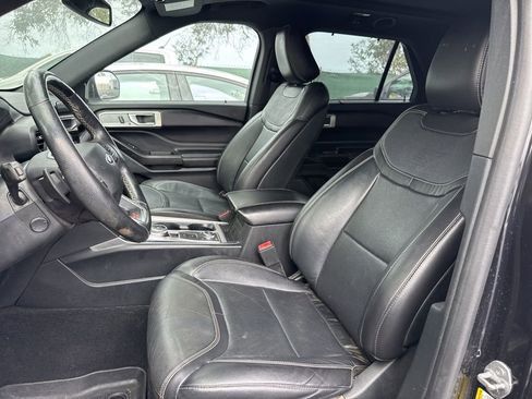 Used 2020 Ford Explorer ST AWD/4WD image 6