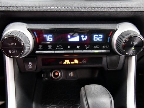 Used 2025 Toyota RAV4 XLE image 24