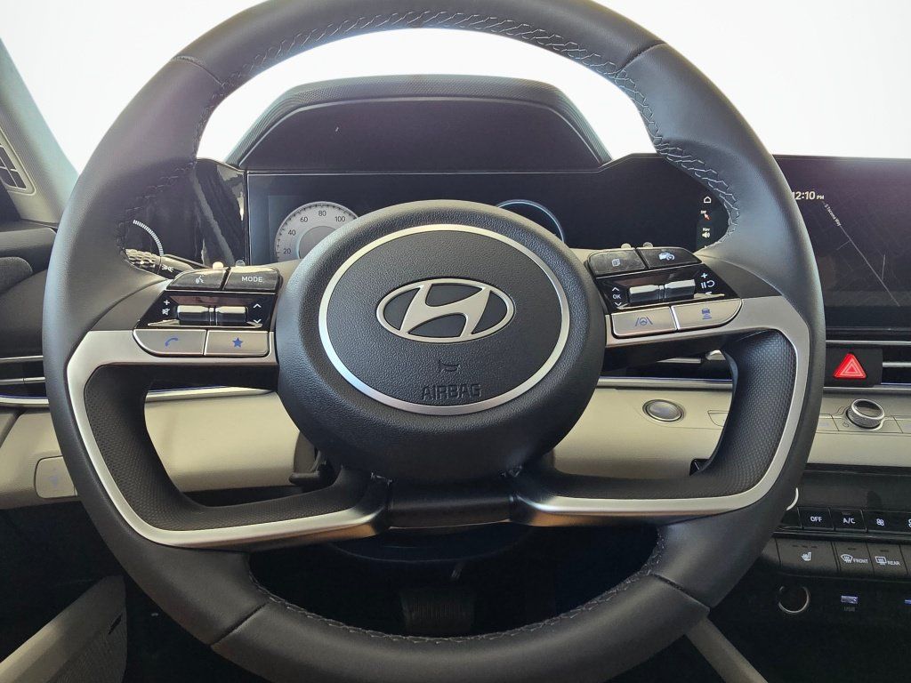 New 2026 Hyundai Elantra Limited FWD image 23