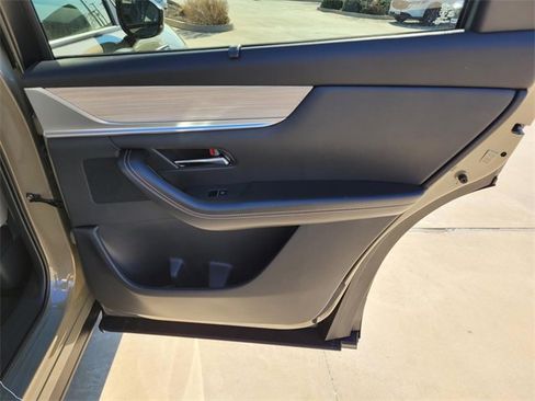 New 2026 MAZDA CX-70 3.3 Turbo w/ Preferred Package image 8