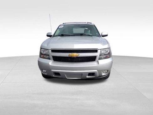 Used 2013 Chevrolet Avalanche LT image 3