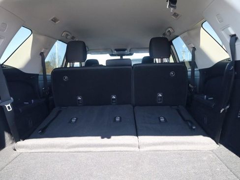 New 2025 Nissan Pathfinder SV w/ Black Appearance Package image 24