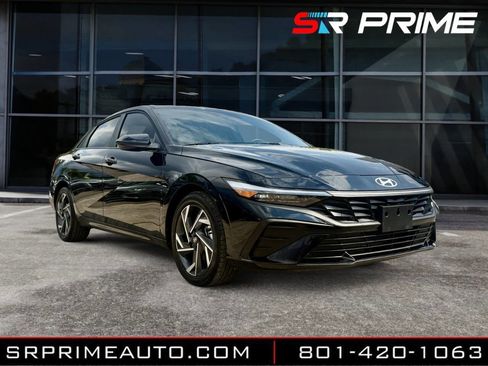 Used 2025 Hyundai Elantra Sport w/ Cargo Package image 4