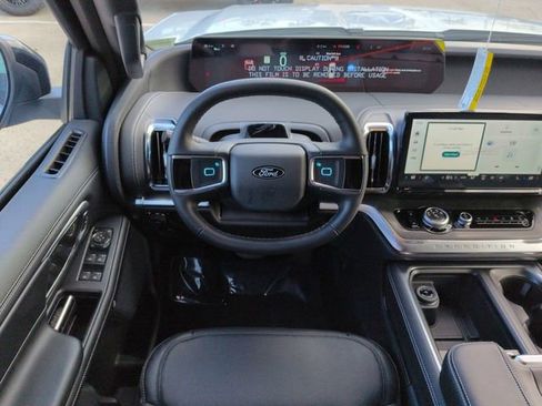 New 2026 Ford Expedition Max Platinum image 16