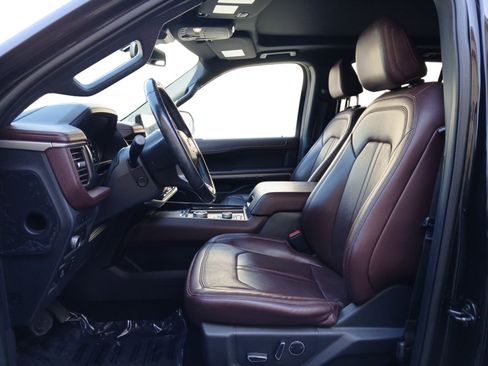 Used 2022 Ford Expedition Max Limited image 25