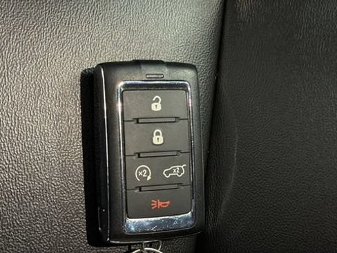 Used 2023 Jeep Grand Cherokee L Limited AWD/4WD image 19