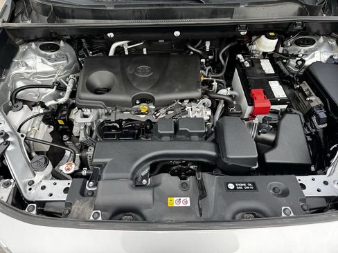 Used 2025 Toyota RAV4 XLE FWD image 30