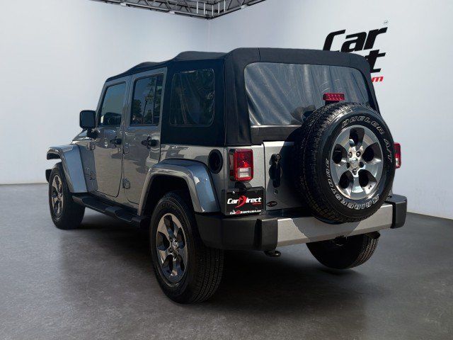 Used 2016 Jeep Wrangler Unlimited Sahara w/ Connectivity Group AWD/4WD image 8