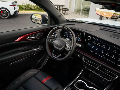 New 2026 Chevrolet Traverse RS w/ LPO, Floor Liner Package image 16