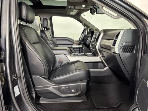 Certified 2019 Ford F350 Lariat w/ Lariat Ultimate Package AWD/4WD image 4