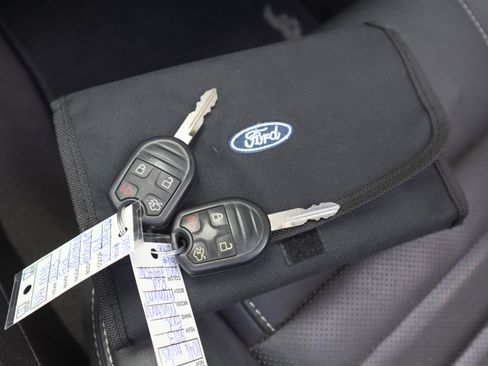 Used 2013 Ford Mustang Premium image 25