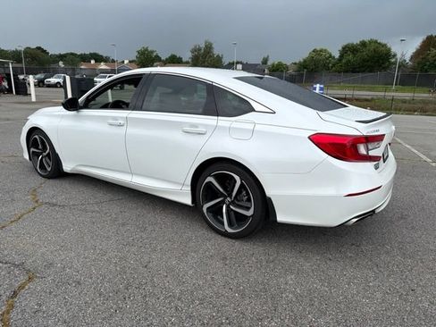 Used 2022 Honda Accord Sport image 6