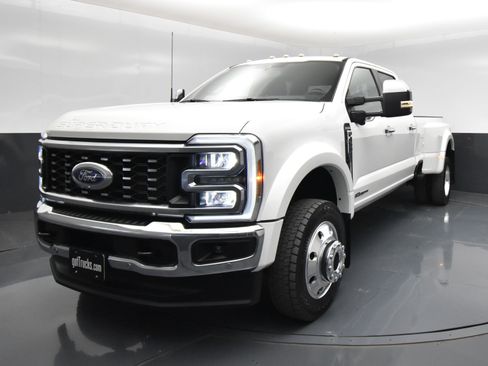 Used 2025 Ford F450 King Ranch w/ Chrome Package image 2