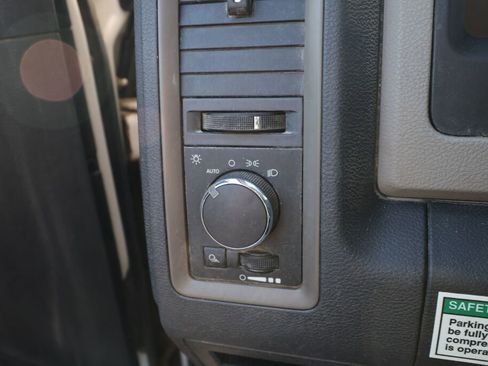 Used 2012 RAM 5500 w/ PWR Accessory Group image 17