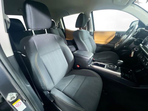 Used 2018 Toyota Tacoma SR5 image 30