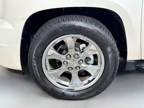 Used 2014 GMC Yukon XL SLT RWD image 30