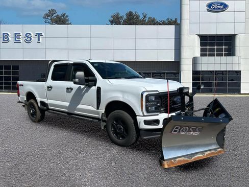 Used 2023 Ford F250 XL w/ STX Appearance Package AWD/4WD image 3