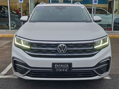 Certified 2022 Volkswagen Atlas SEL R-Line image 28