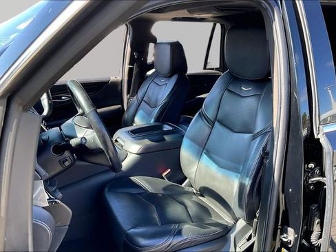 Used 2019 Cadillac Escalade Platinum image 15