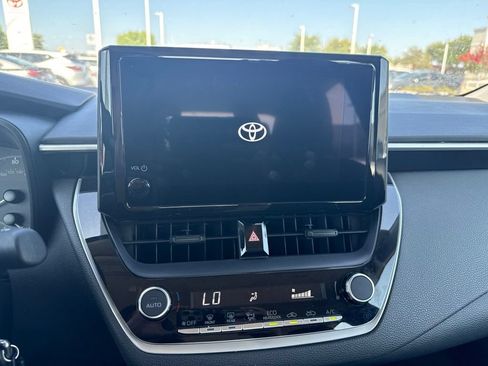 Used 2024 Toyota Corolla LE FWD image 4