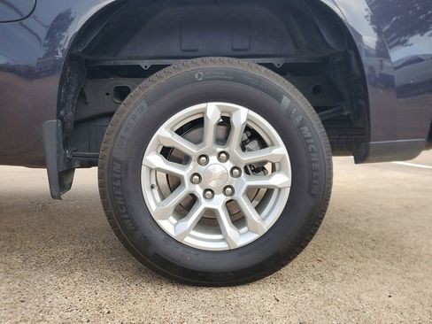 Used 2024 Chevrolet Silverado 1500 LT RWD image 8