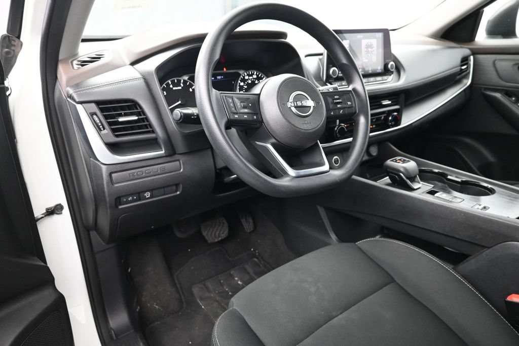 Used 2023 Nissan Rogue S FWD image 10