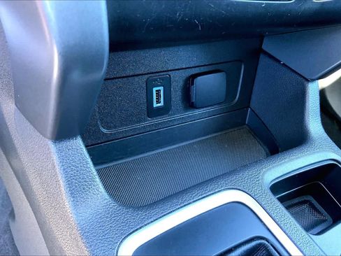 Used 2019 Ford Escape SEL AWD/4WD image 32