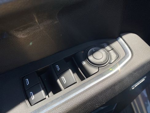 Used 2025 Chevrolet Silverado 1500 RST image 25