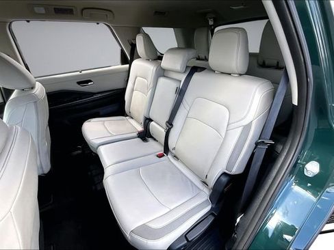 Certified 2025 Nissan Pathfinder SL FWD image 22