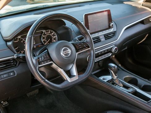 Used 2020 Nissan Altima 2.5 SR image 10