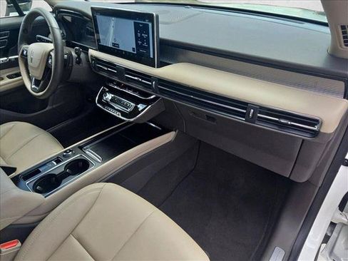 Used 2024 Lincoln Corsair FWD image 22