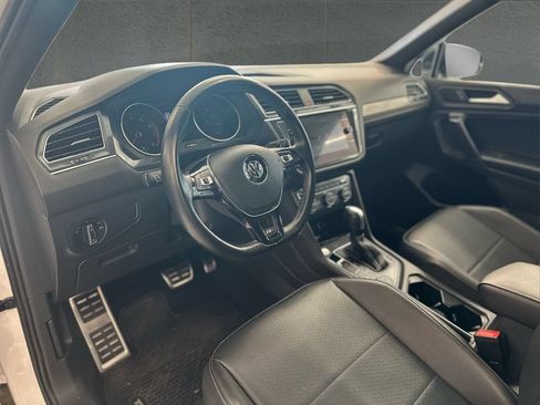 Used 2021 Volkswagen Tiguan SE R-Line AWD/4WD image 17
