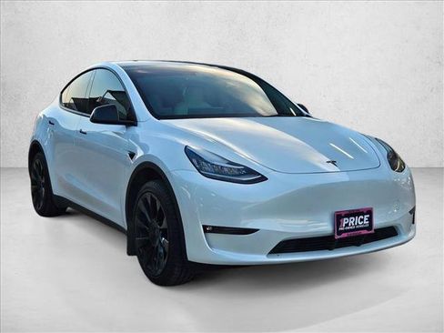Used 2023 Tesla Model Y Long Range AWD/4WD image 3