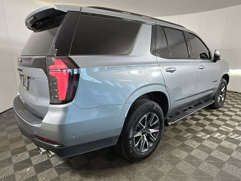 Used 2025 Chevrolet Tahoe Z71 w/ Comfort Package AWD/4WD image 3