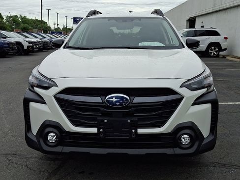 Certified 2025 Subaru Outback Premium AWD/4WD image 2