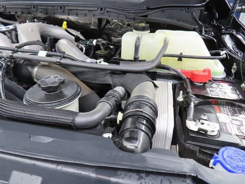 Used 2024 Ford F350 Lariat w/ Black Appearance Package image 32