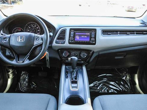 Used 2022 Honda HR-V LX image 12