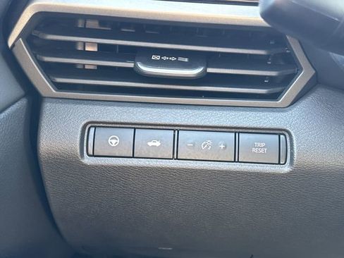 Used 2024 Nissan Altima 2.0 SR image 24