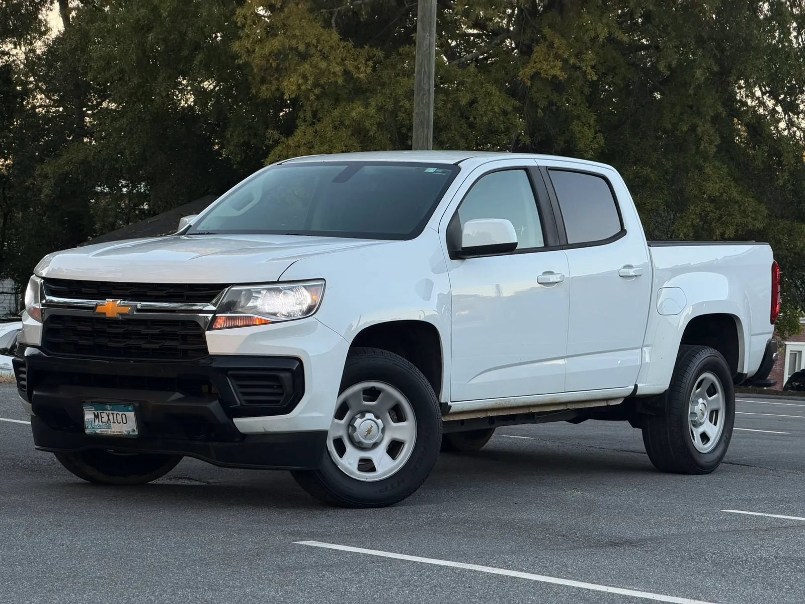 Used 2021 Chevrolet Colorado W/T w/ WT Convenience Package AWD/4WD image 2