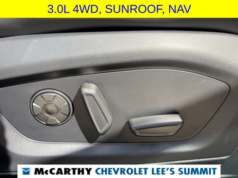 Used 2025 Ford Explorer ST w/ Sun And Sound Package AWD/4WD image 38
