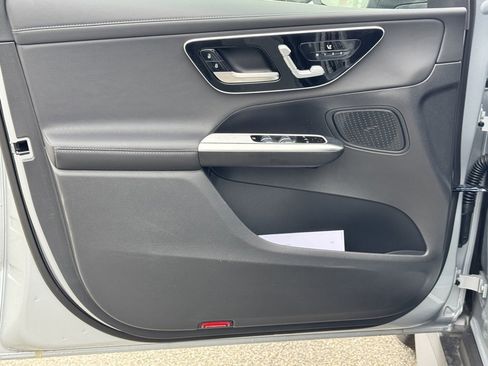 New 2025 Mercedes-Benz GLC 350e 4MATIC image 16