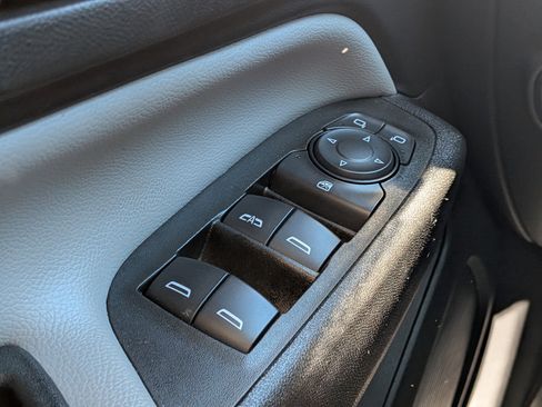Used 2023 Chevrolet Equinox LS w/ LS Convenience Package FWD image 22