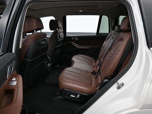 Used 2020 BMW X7 xDrive40i w/ Premium Package AWD/4WD image 35