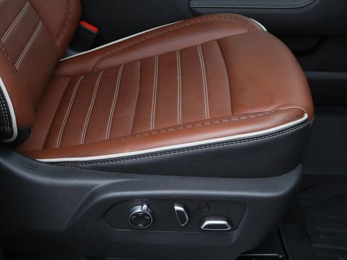 Used 2024 GMC Sierra 2500 Denali Ultimate image 32